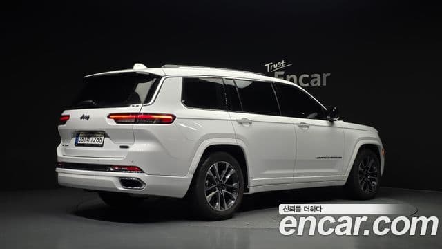 Jeep Grand Cherokee 2022 — ფოტო 2/20