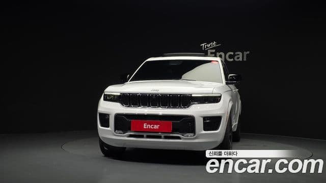 Jeep Grand Cherokee 2022 — ფოტო 3/20