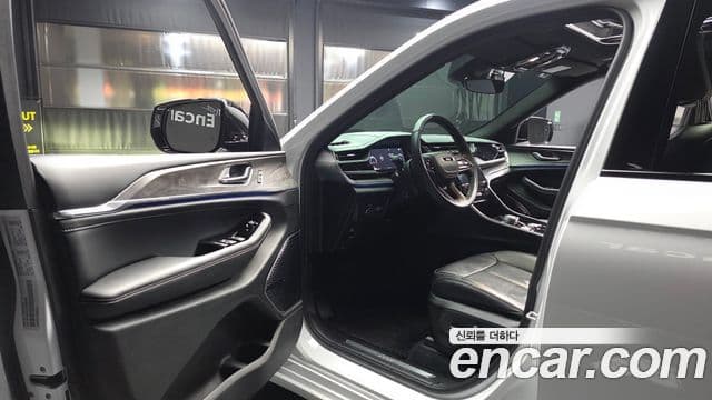 Jeep Grand Cherokee 2022 — ფოტო 10/20