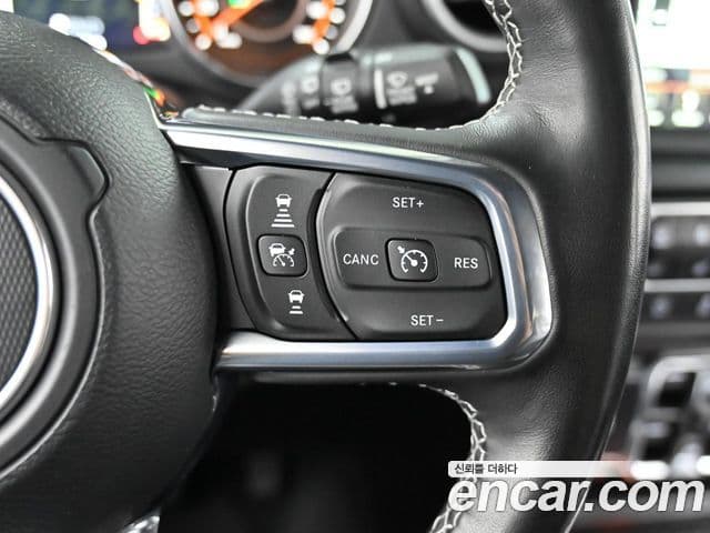 Jeep Wrangler 2022 — Şəkil 16/20