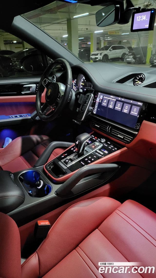 Porsche Cayenne 2020 — фото 12 из 20
