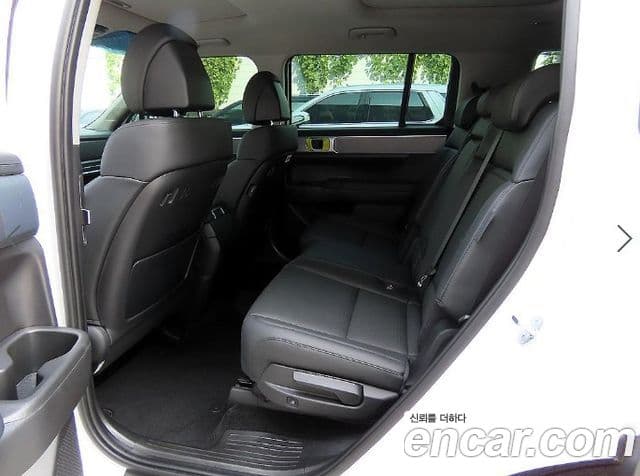 Hyundai Santa Fe 2025 — Photo 18/20