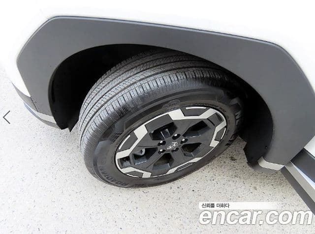 Hyundai Santa Fe 2025 — Photo 6/20