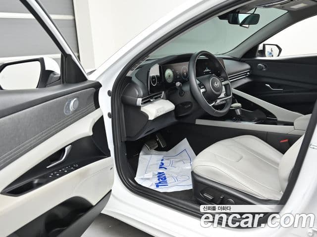 Hyundai Avante 2021 — ფოტო 17/20