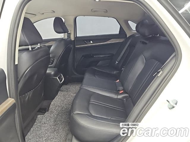 Kia K5 2023 — Şəkil 7/20