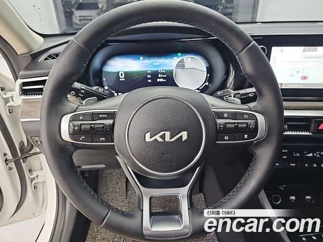 Kia K5 2023 — Şəkil 9/20