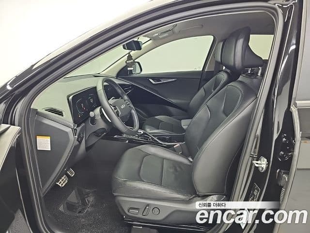 Kia Niro 2022 — Şəkil 17/18