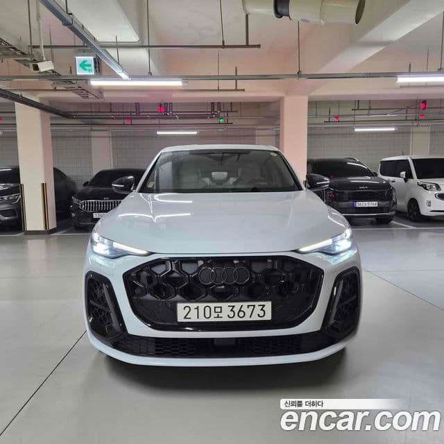 Audi Q5 2025 — ფოტო 1/8