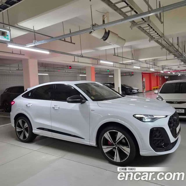 Audi Q5 2025 — фото 8 из 8