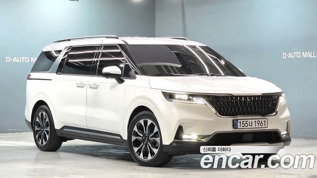 Kia Carnival 2022 — фото 1 из 20