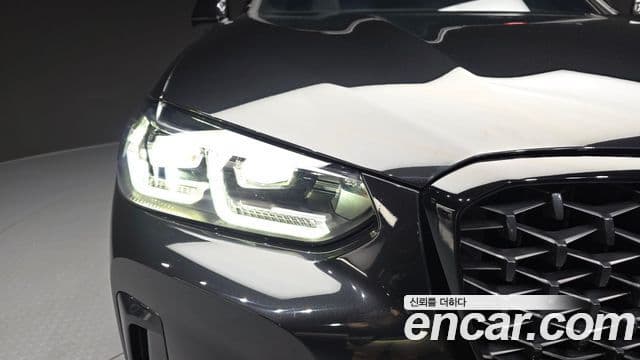BMW X4 2025 — Photo 22/31
