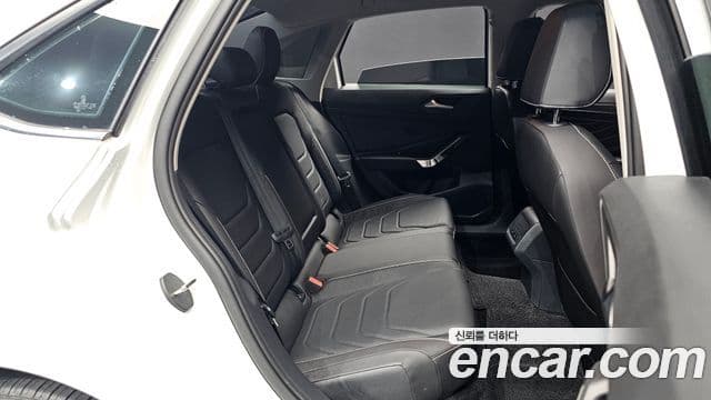Volkswagen Jetta 2023 — ფოტო 11/20