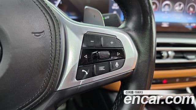 BMW 3 Series 2023 — Photo 22/31
