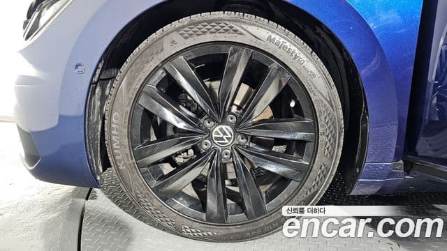 Volkswagen Arteon 2018 — ფოტო 4/20