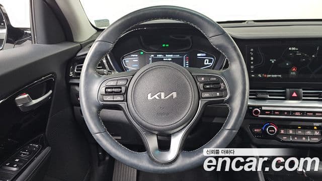 Kia Niro 2021 — Şəkil 13/20