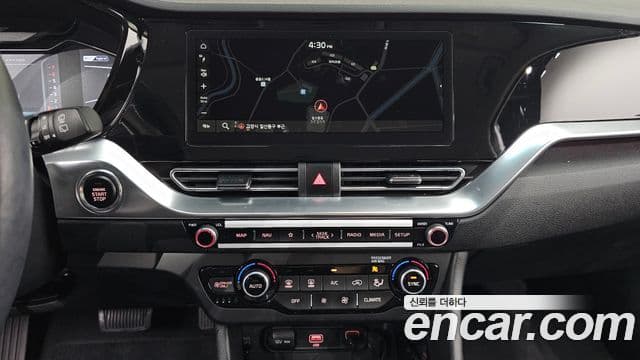 Kia Niro 2021 — Şəkil 14/20