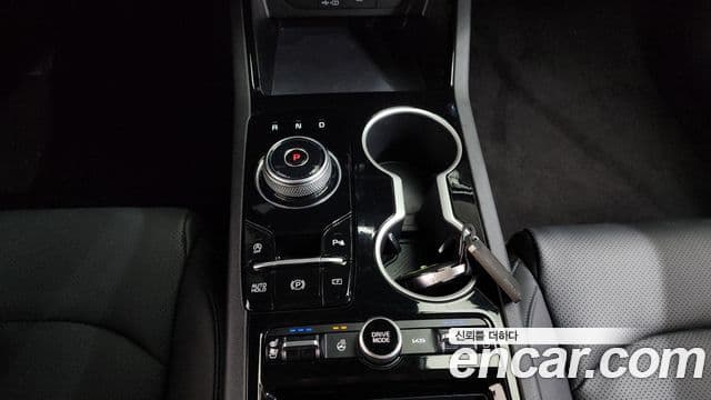Kia K5 2025 — ფოტო 8/20