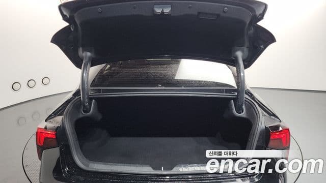 Kia K5 2025 — ფოტო 17/20