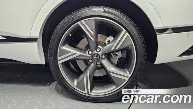 Genesis GV80 2024 — Photo 8/32