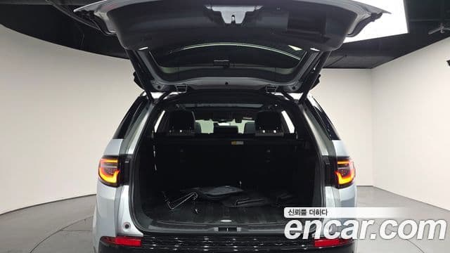 Land Rover Discovery Sport 2024 — фото 20 из 20