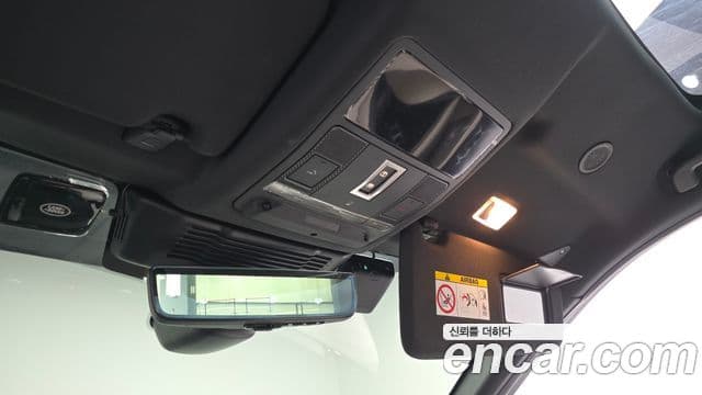 Land Rover Discovery Sport 2024 — Photo 11/33