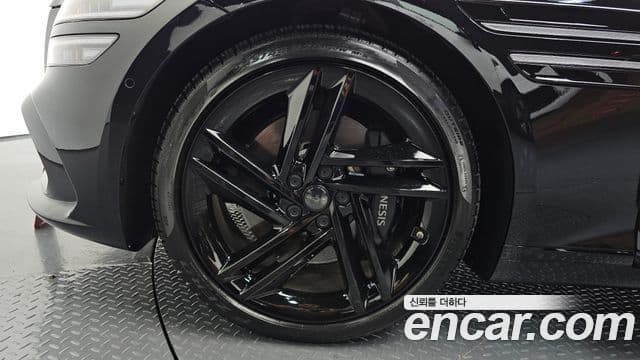 Genesis Electrified G80 2025 — фото 5 из 20