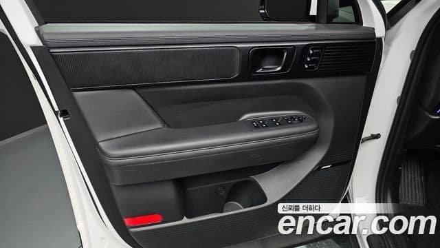Hyundai Santa Fe 2024 — ფოტო 9/34