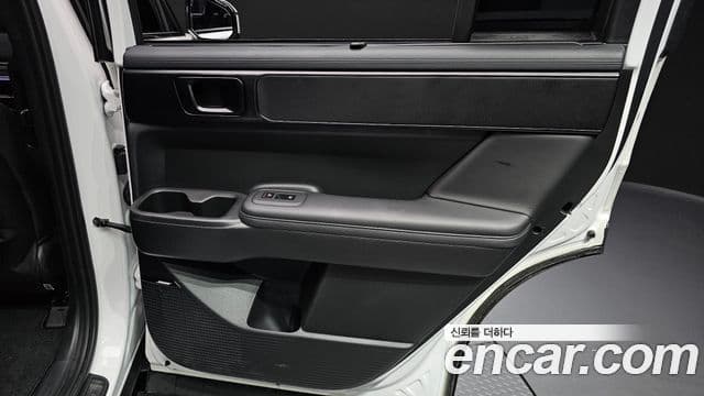 Hyundai Santa Fe 2024 — ფოტო 16/34