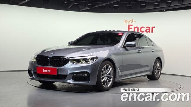 BMW 5 Series 2018 — ფოტო 1/20