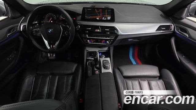 BMW 5 Series 2018 — ფოტო 7/20