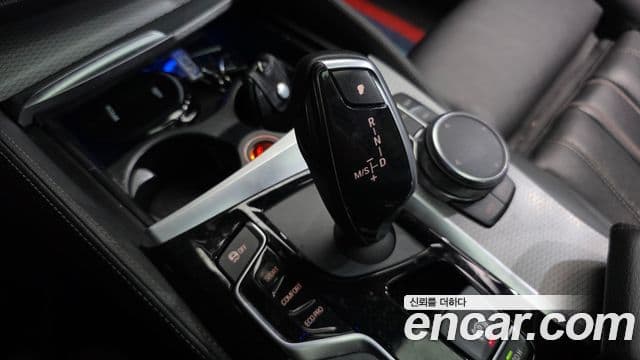 BMW 5 Series 2018 — ფოტო 9/20