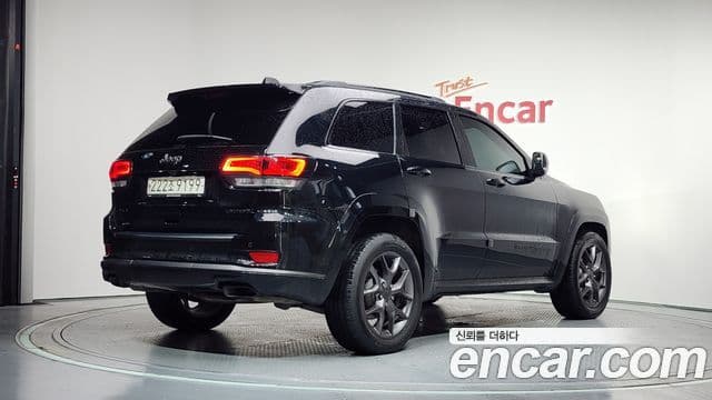 Jeep Grand Cherokee 2020 — Şəkil 2/20