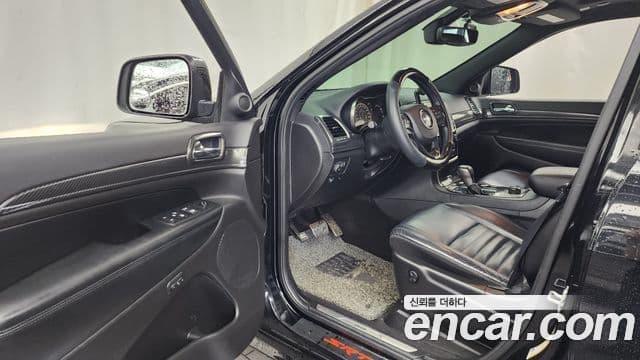 Jeep Grand Cherokee 2020 — Şəkil 10/20