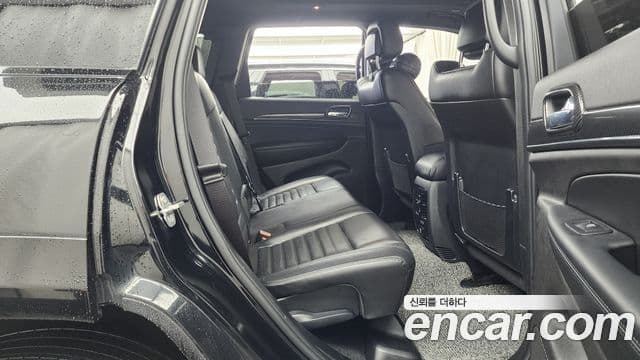 Jeep Grand Cherokee 2020 — Şəkil 12/20