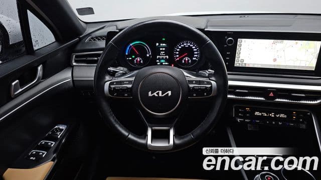 Kia K5 2023 — фото 13 из 20