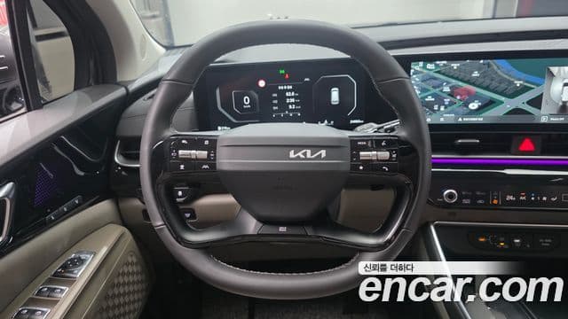 Kia Carnival 2025 — фото 13 из 20