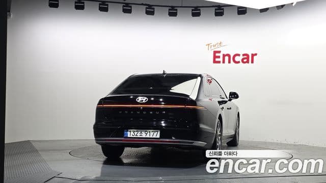 Hyundai Grandeur 2023 — ფოტო 4/20