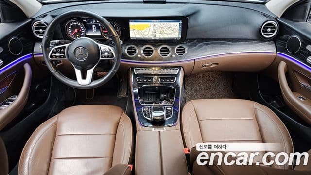Mercedes-Benz E-Class 2019 — фото 7 из 20