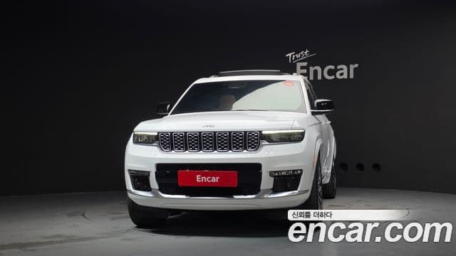 Jeep Grand Cherokee 2023 — Фото 3/20