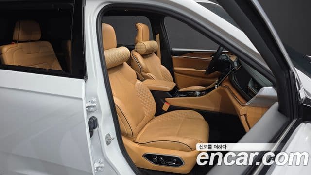 Jeep Grand Cherokee 2023 — Фото 12/20