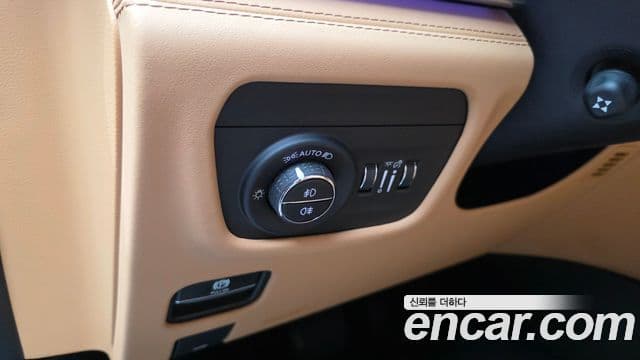 Jeep Grand Cherokee 2023 — Фото 15/20