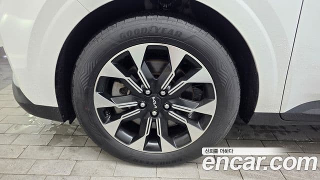 Kia Carnival 2023 — Şəkil 5/20