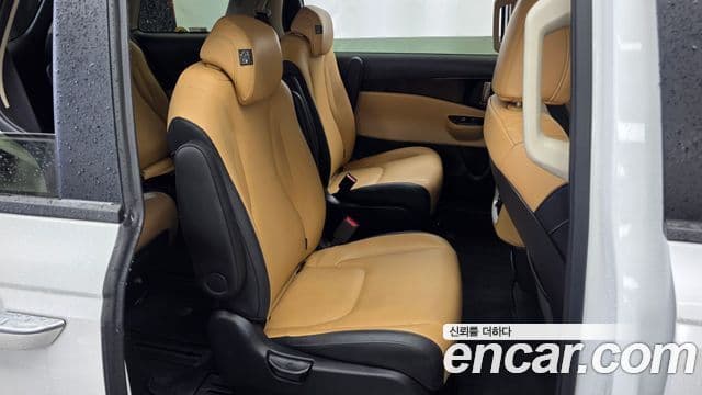 Kia Carnival 2023 — Şəkil 12/20