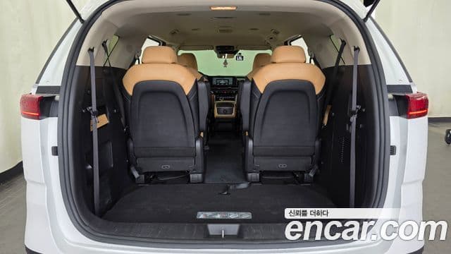 Kia Carnival 2023 — Şəkil 20/20