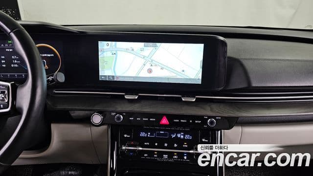 Kia Carnival 2022 — ფოტო 14/20