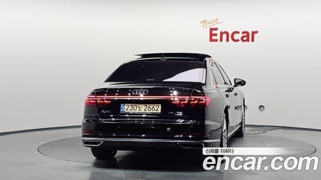 Audi A8 2021 — ფოტო 4/20