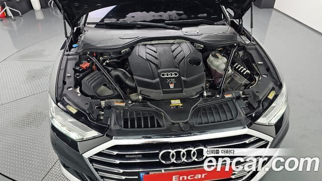 Audi A8 2021 — ფოტო 6/20