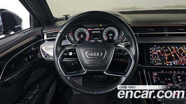 Audi A8 2021 — ფოტო 13/20