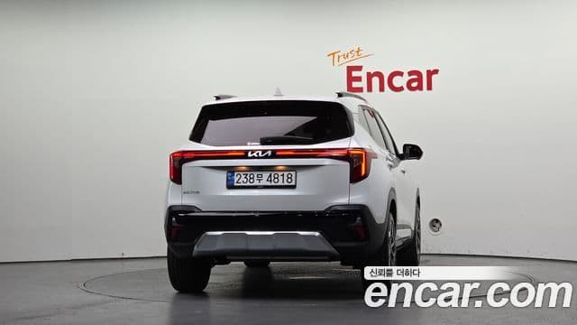 Kia Seltos 2023 — ფოტო 4/20