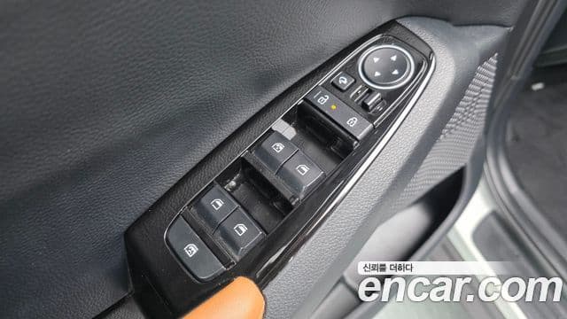 Kia Seltos 2023 — ფოტო 12/20